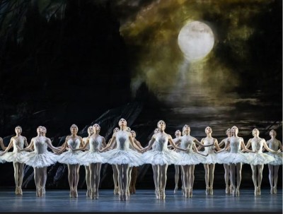 Le lac des cygnes ROH.jpg